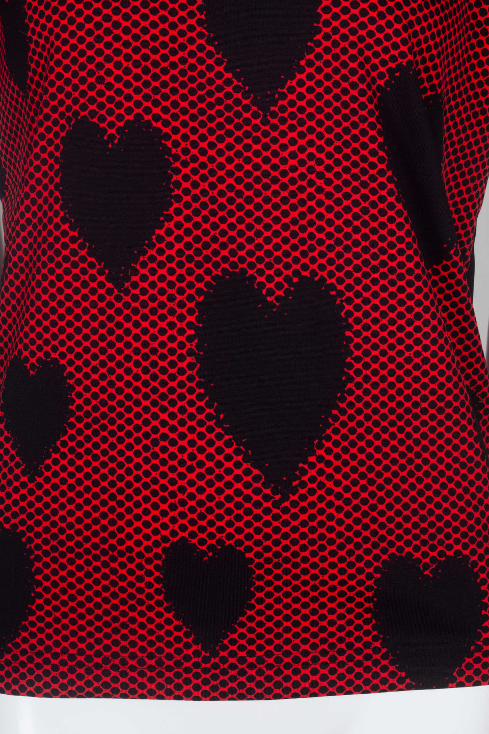 From Comme des Garçons 2008 vintage archive. A rock mood on this red, short sleeve tee with black dots and hearts.