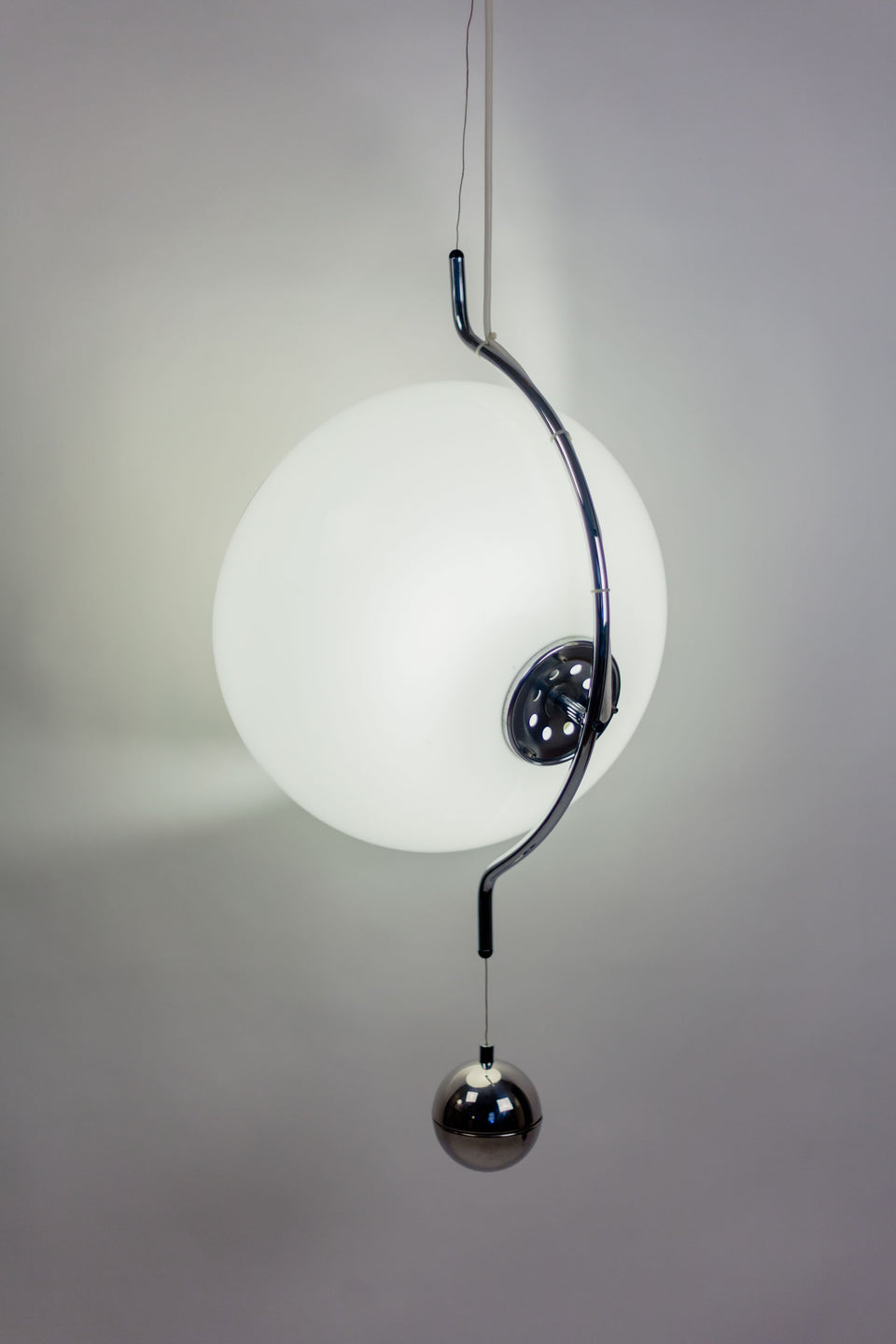 White Pendant Lamp, GUZZINI, Italy 1970s